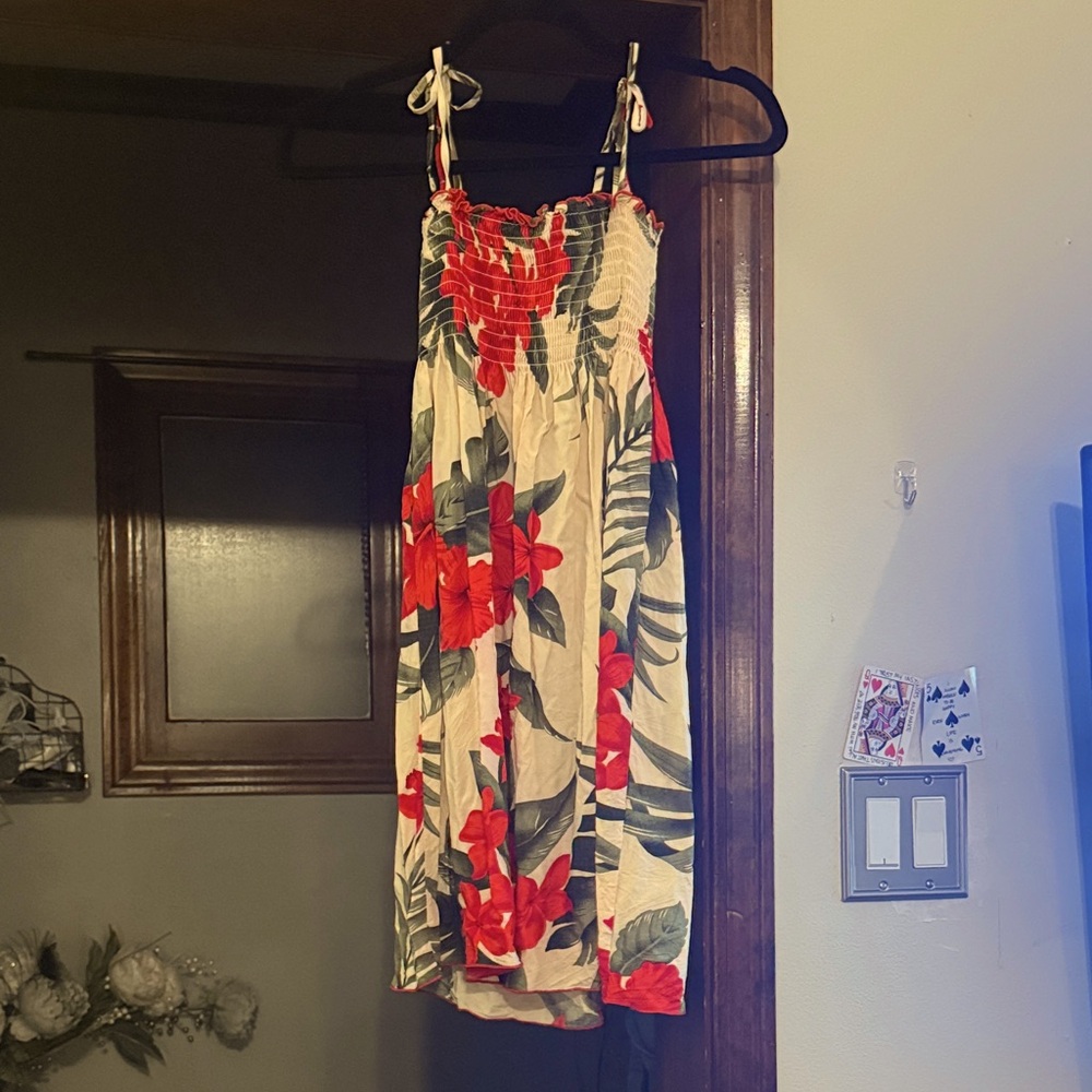 Floral Print Hawaiin tube dress. Youth size 12